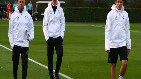 英格兰首战大胜，图赫尔领队下默契传递达812次创佳绩